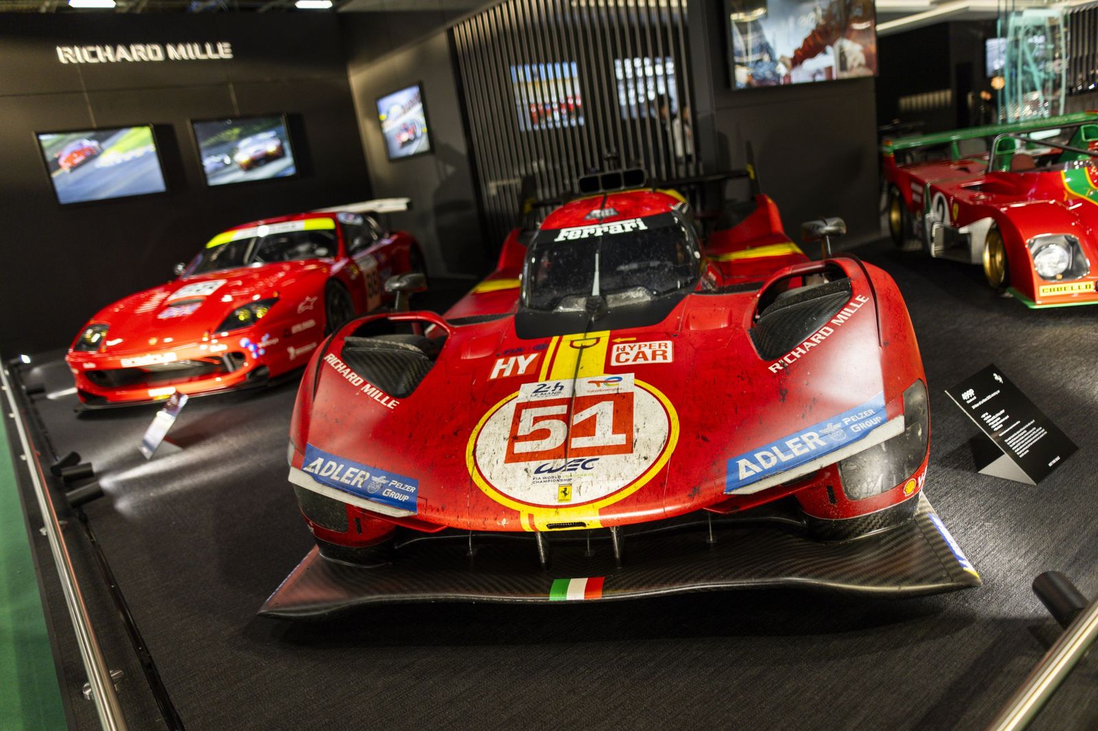 Los increíbles coches clásicos de la Retromobile 2024