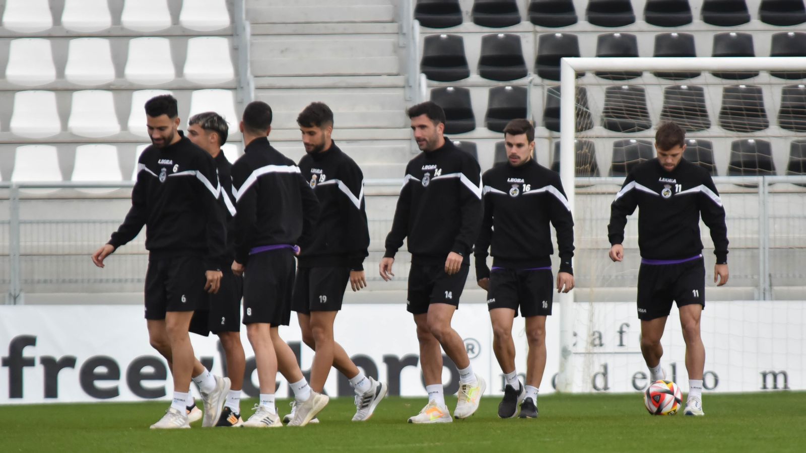 Las fotos del primer entrenamiento de Moi Parra con la Balona