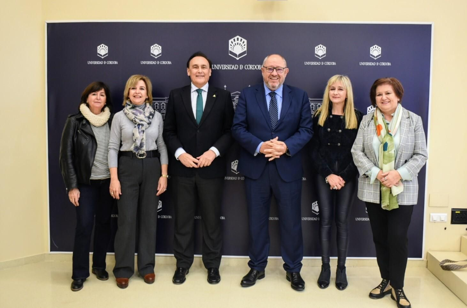 Dirigentes institucionales en la presentación de Infaciencia.