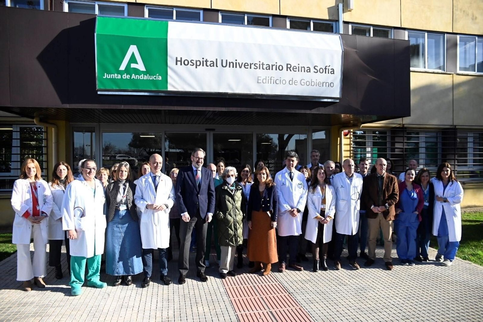 Foto de familia de la presentación del balance de trasplantes de órganos de 2023.