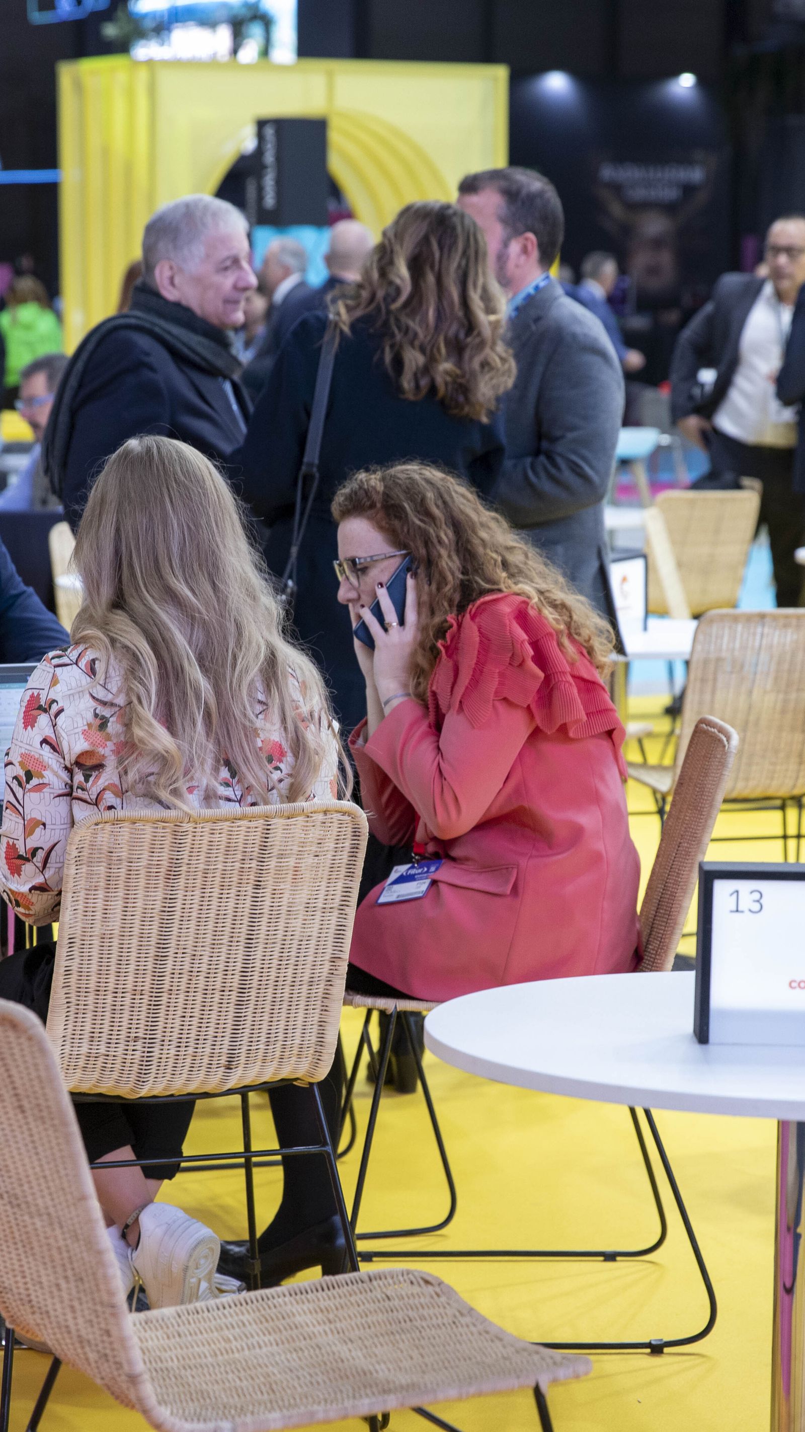 Un encuentro de trabajo en el expositor de Córdoba en Fitur.
