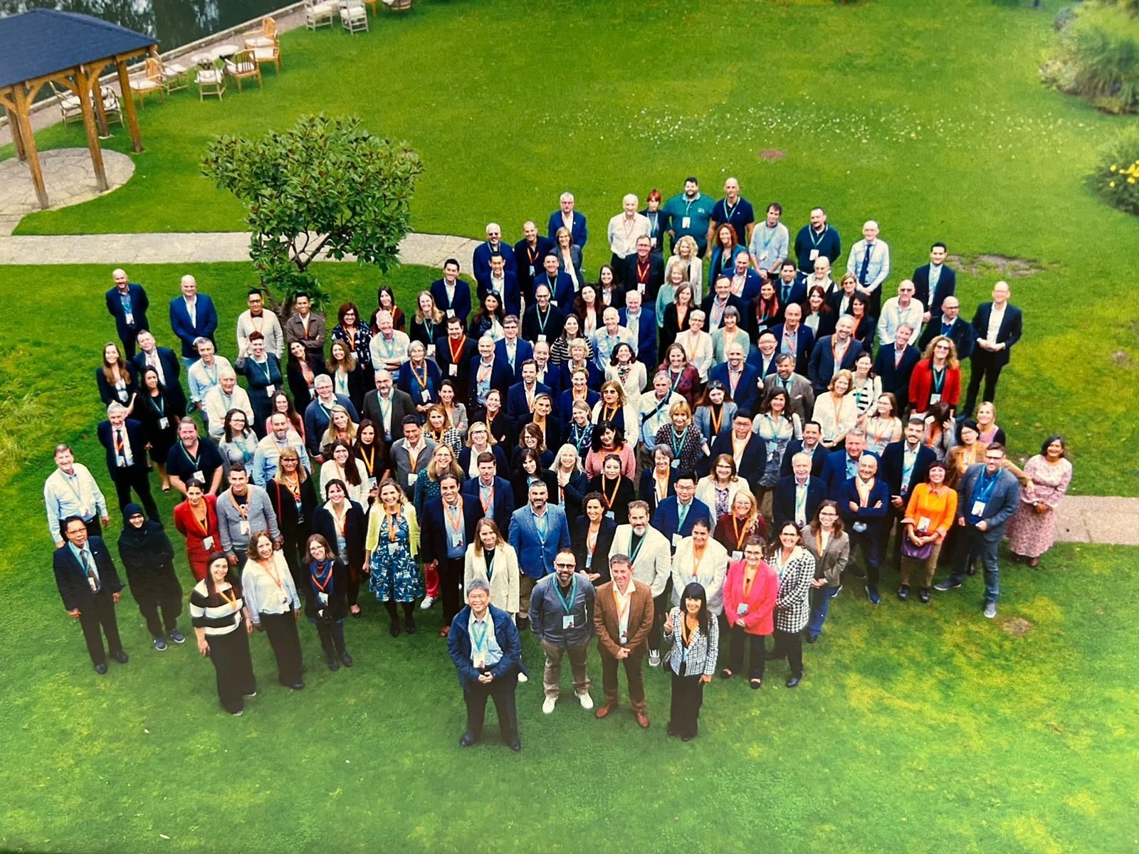 Un centro examinador de Granada recibe el reconocimiento de la Universidad de Cambridge como el mejor a nivel mundial