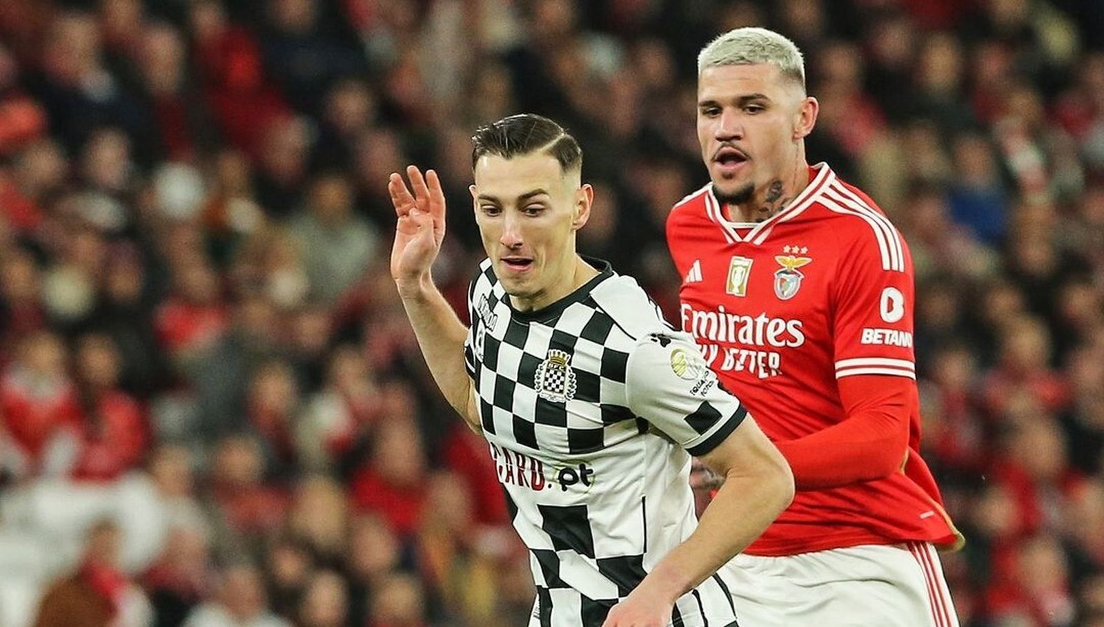 Robert Bozenik en un partido con el Boavista