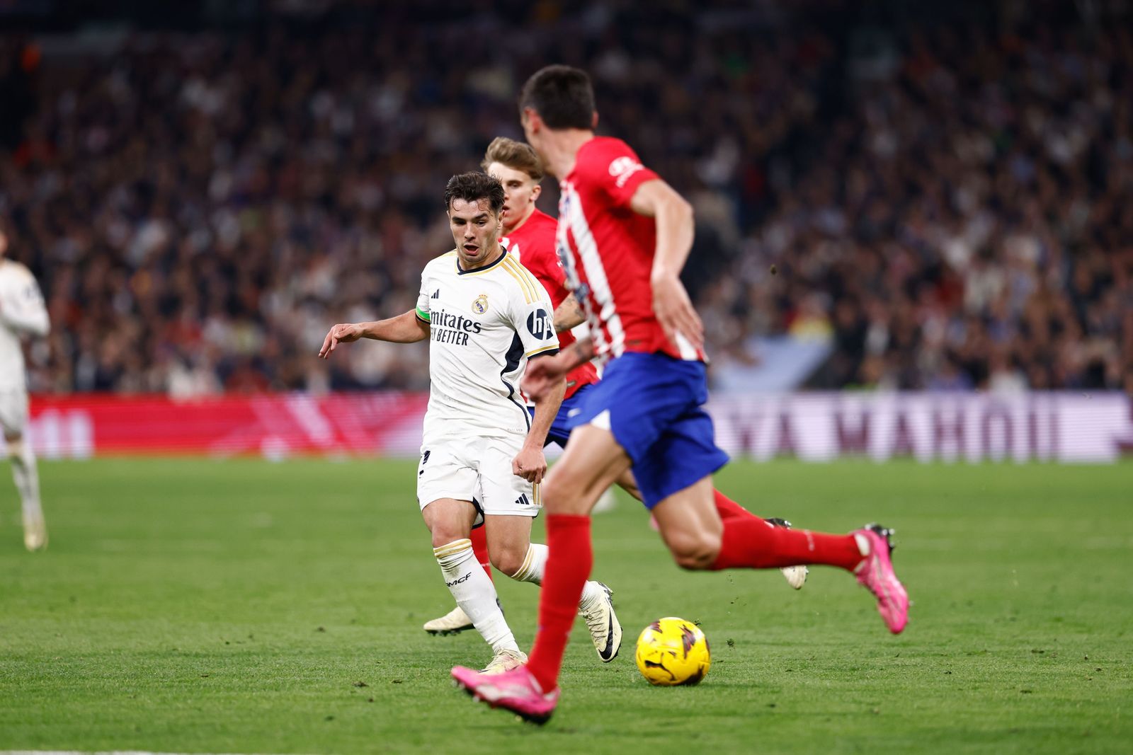 Brahim Díaz, protagonista en el derbi madrileño y aclamado por el Bernabéu
