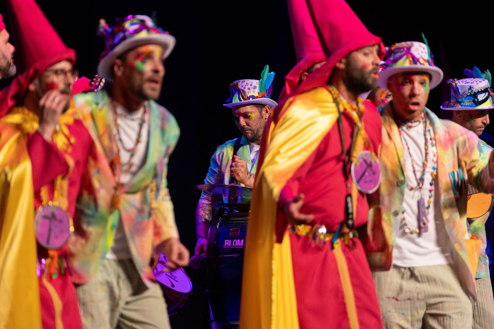 Imágenes de la actuación de la murga de Ayamonte "Pa cruz, esta que llevo encima" en el Carnaval Colombino