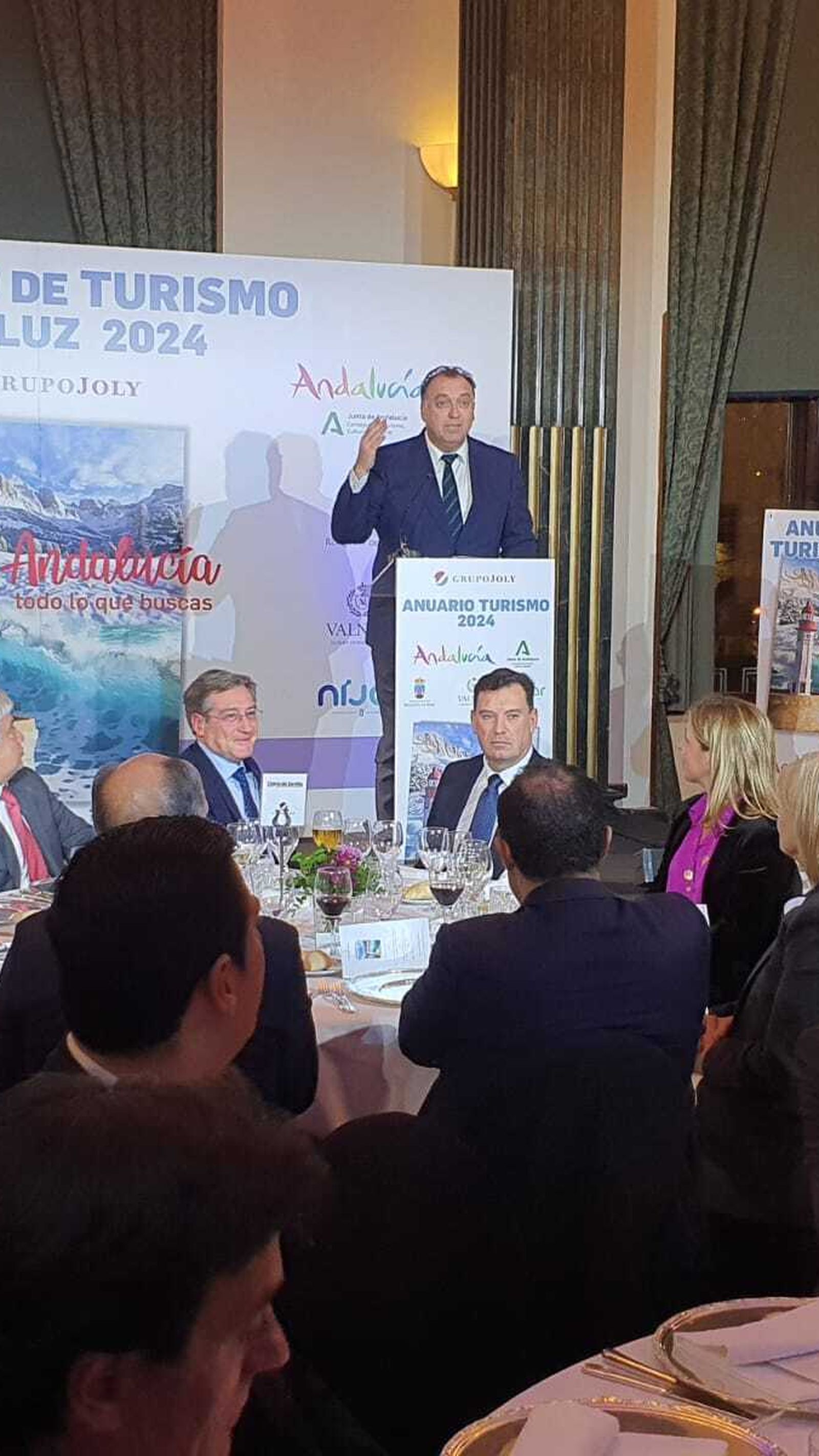 Arturo Bernal durante su discurso