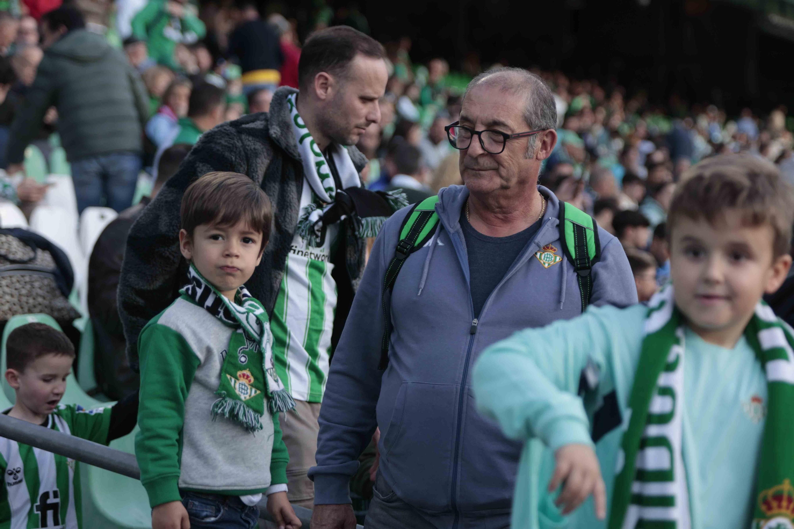 Búscate en las gradas del Villamarín