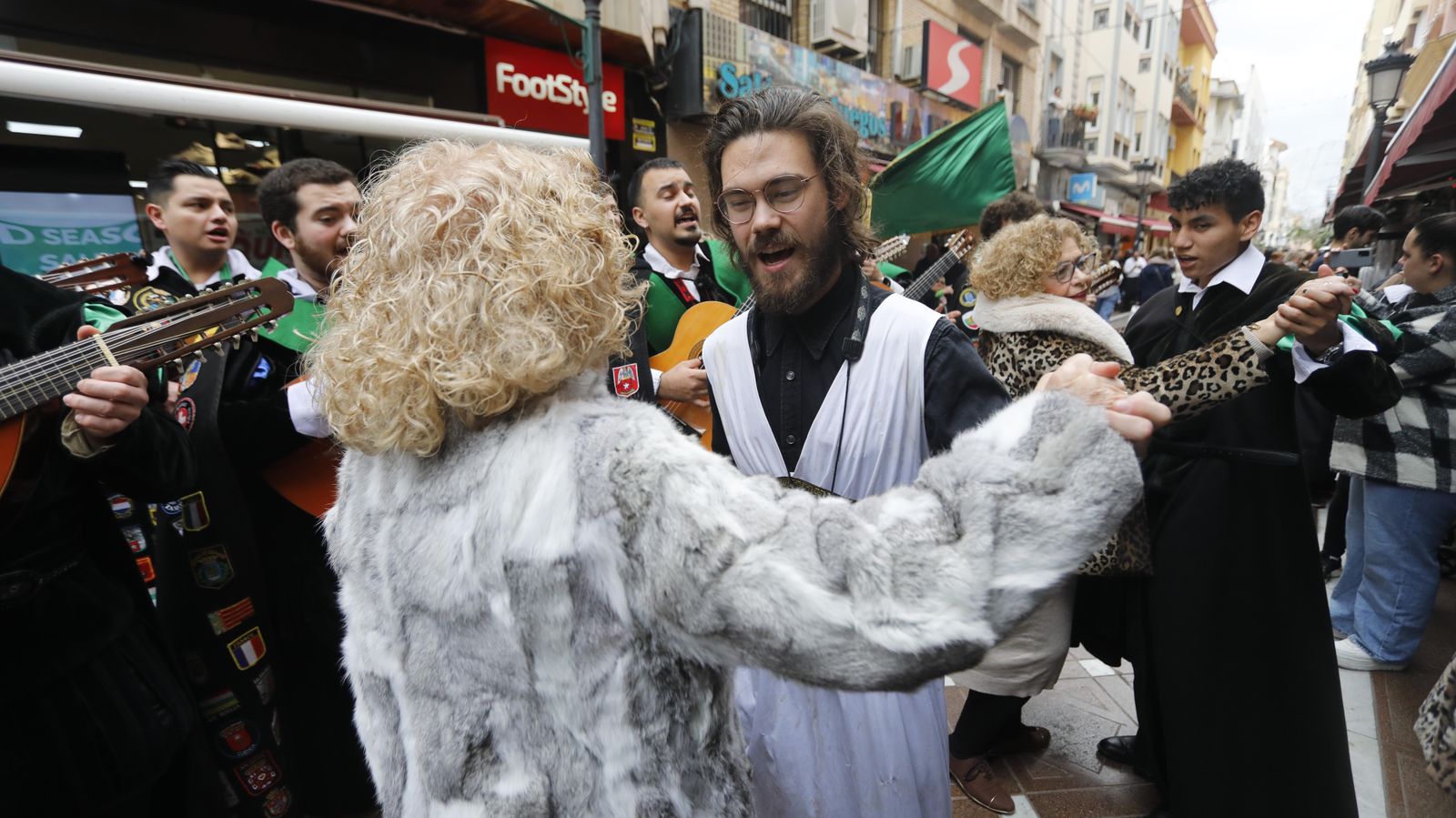 Las fotos del Pasacalles de Tunas en La Línea