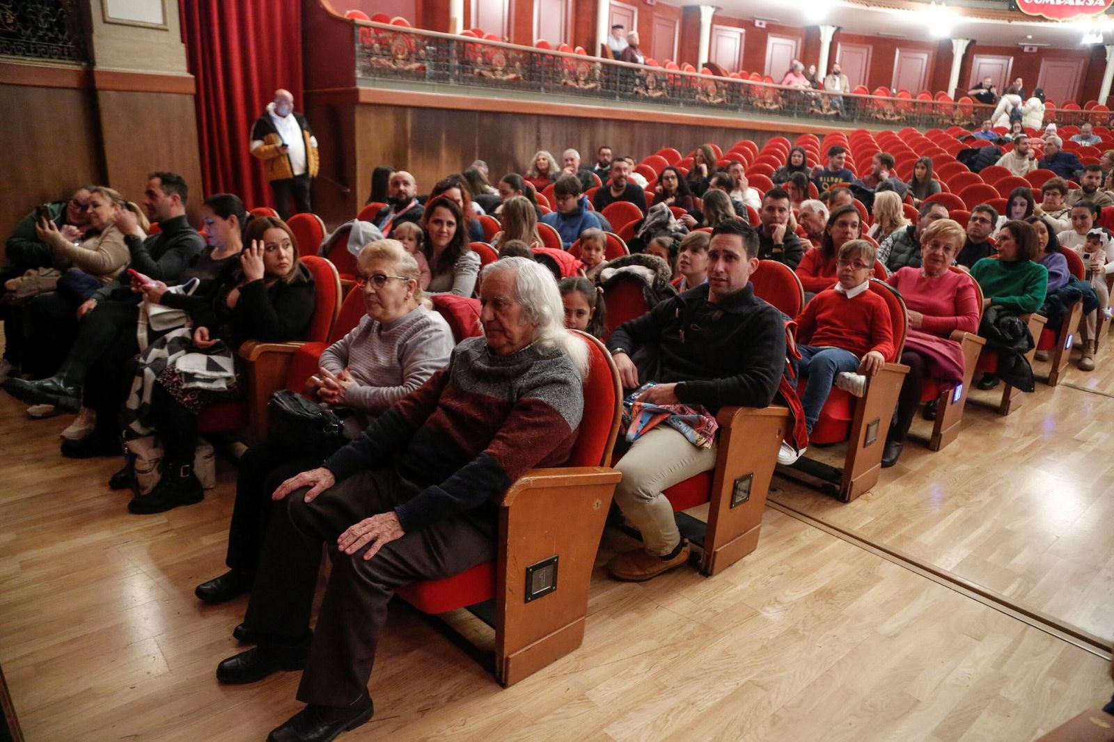 La última sesión de semifinales del Concurso de Agrupaciones del Carnaval de Córdoba, en imágenes