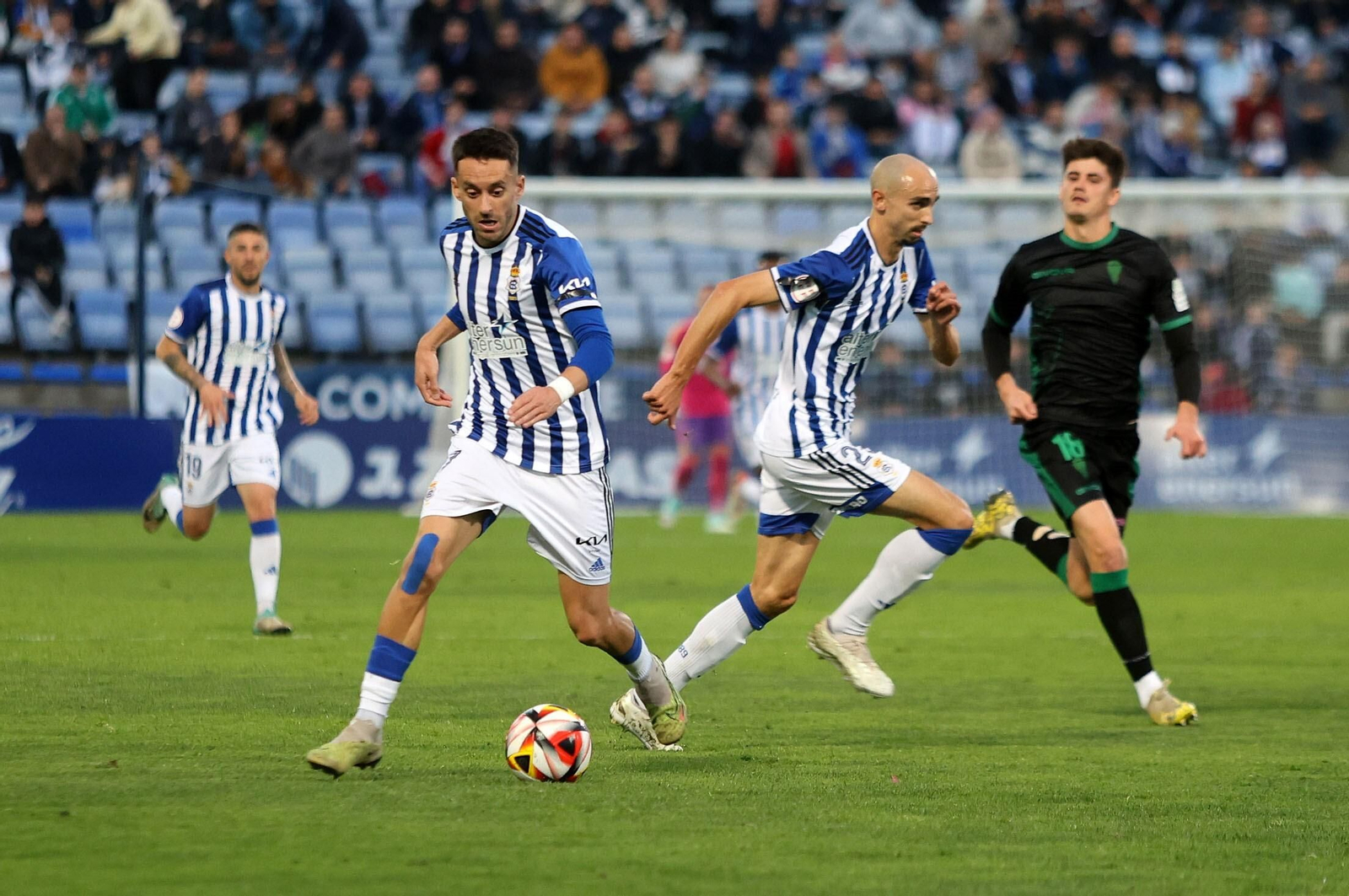 Las mejores fotos del ambiente en el Nuevo Colombino para el Recre - Córdoba CF