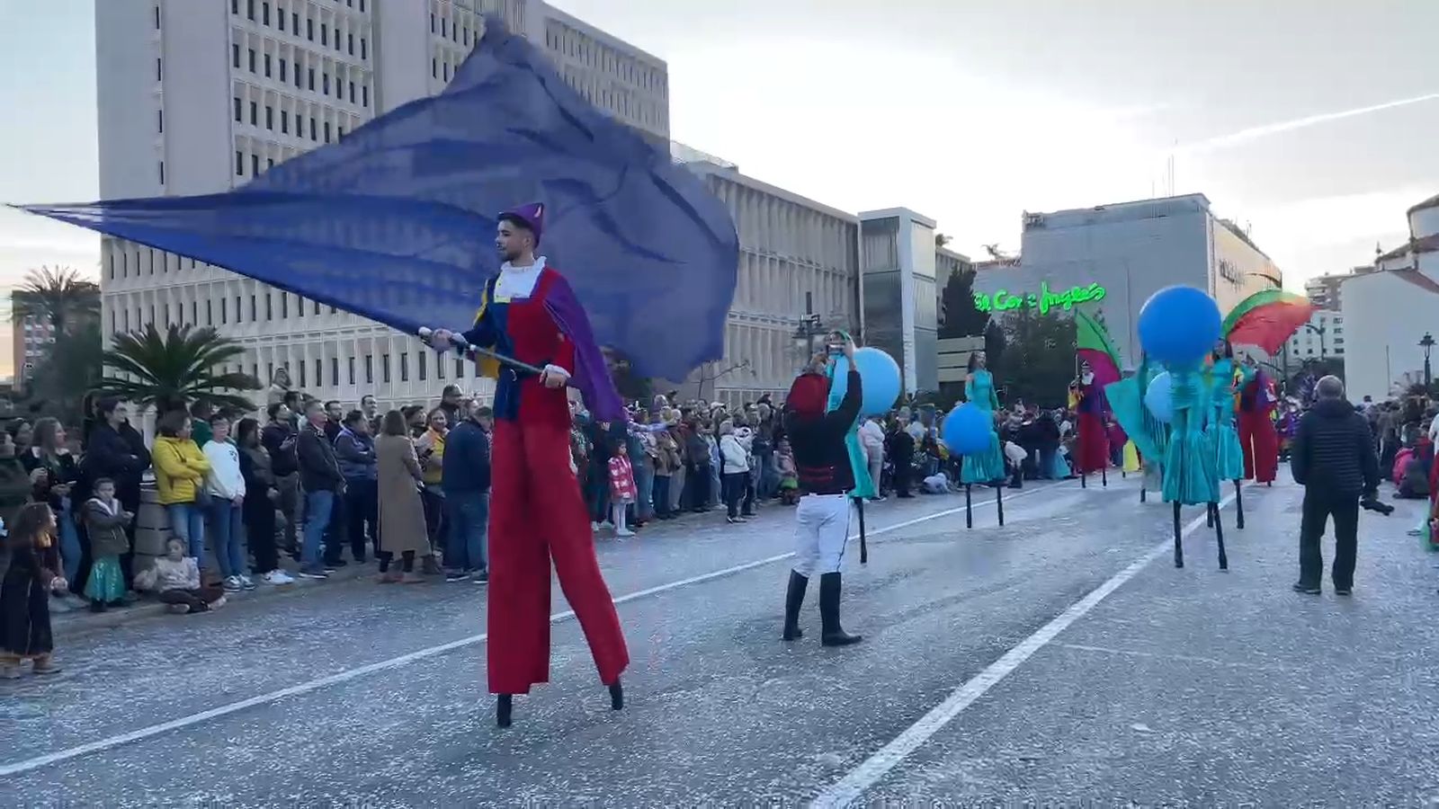 El gran desfile del Carnaval abarrota las calles de Málaga