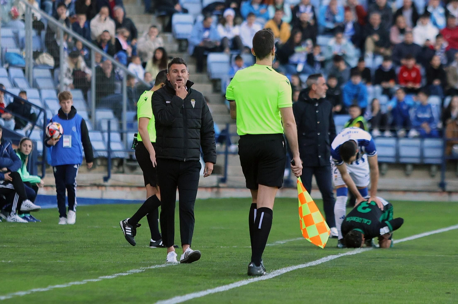 Las mejores fotos del ambiente en el Nuevo Colombino para el Recre - Córdoba CF