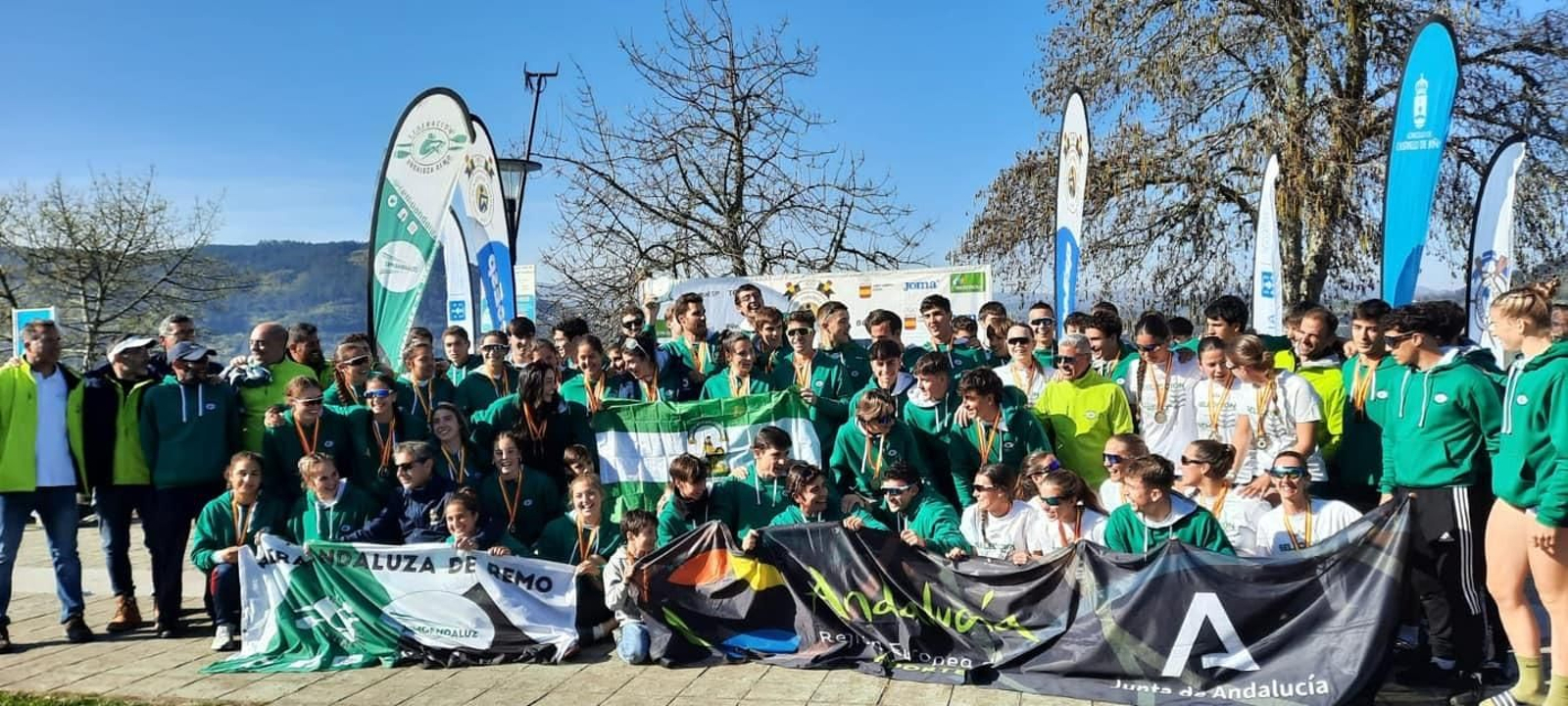 Los integrantes de la selección andaluza de remo