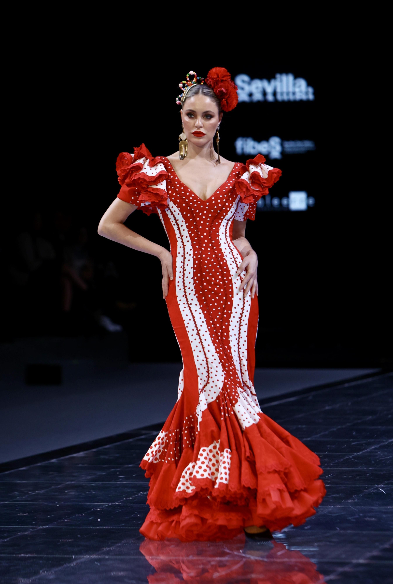 Desfile de Inma Castrejón en SIMOF 2024, todas las fotos