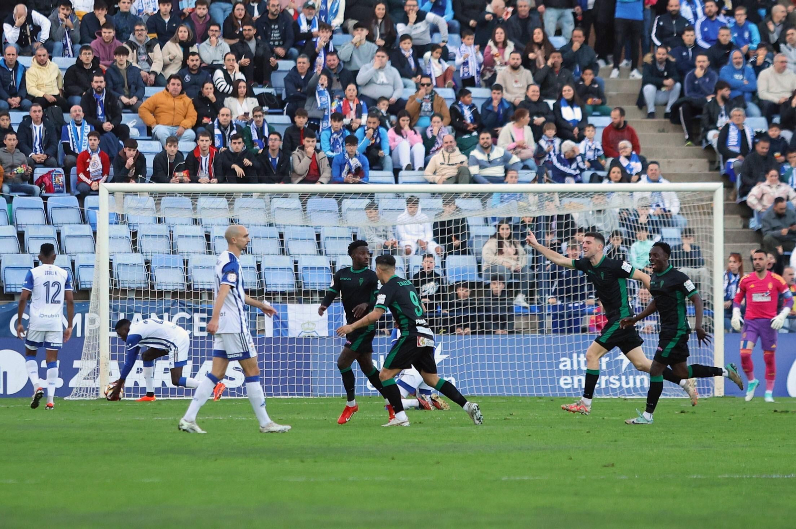 Las mejores fotos del ambiente en el Nuevo Colombino para el Recre - Córdoba CF