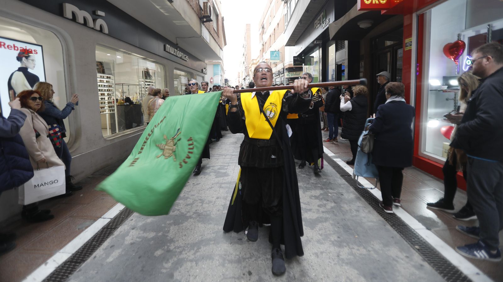 Las fotos del Pasacalles de Tunas en La Línea