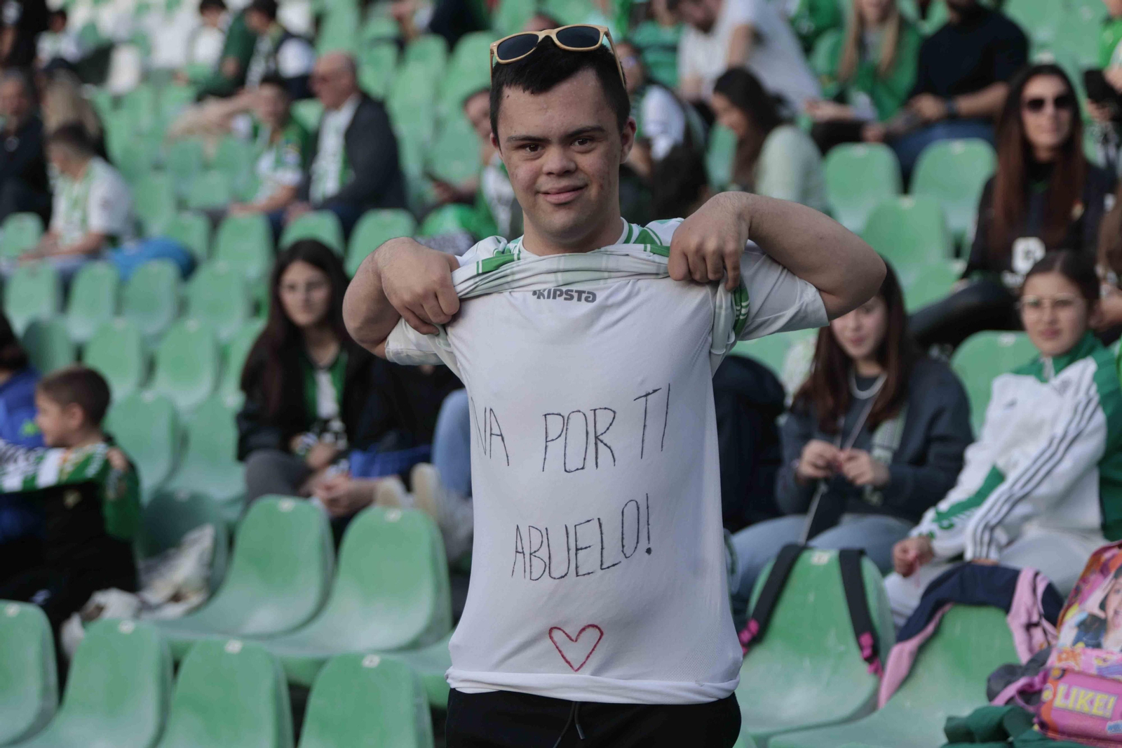 Búscate en las gradas del Villamarín