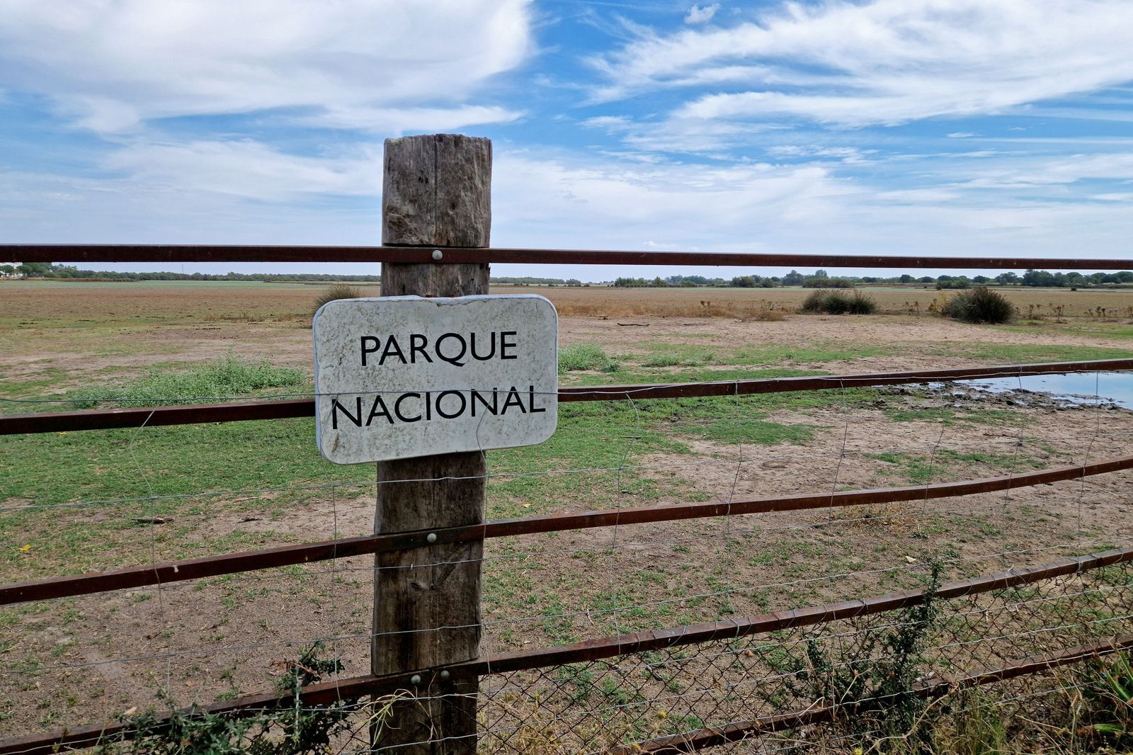Uno de los límites del Parque Nacional de Doñana.