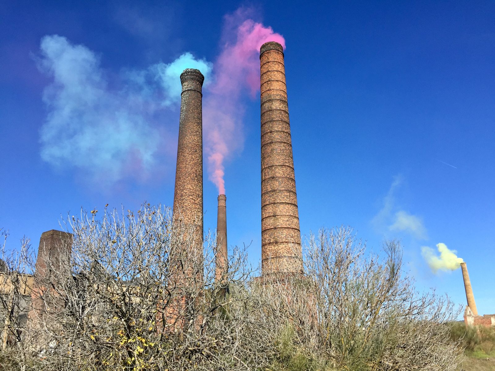 Chimeneas del Cerco Industrial de Peñarroya-Pueblonuevo.