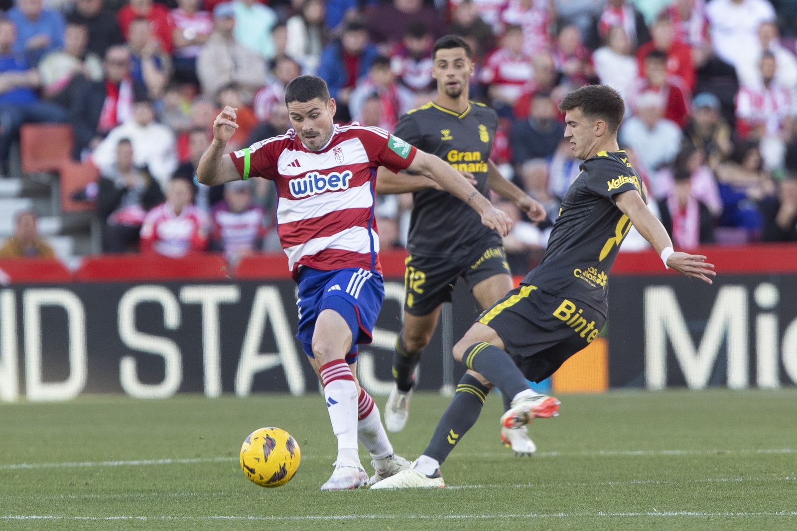 Sergio Ruiz fue el mejor jugador de los rojiblancos ante Las Palmas.