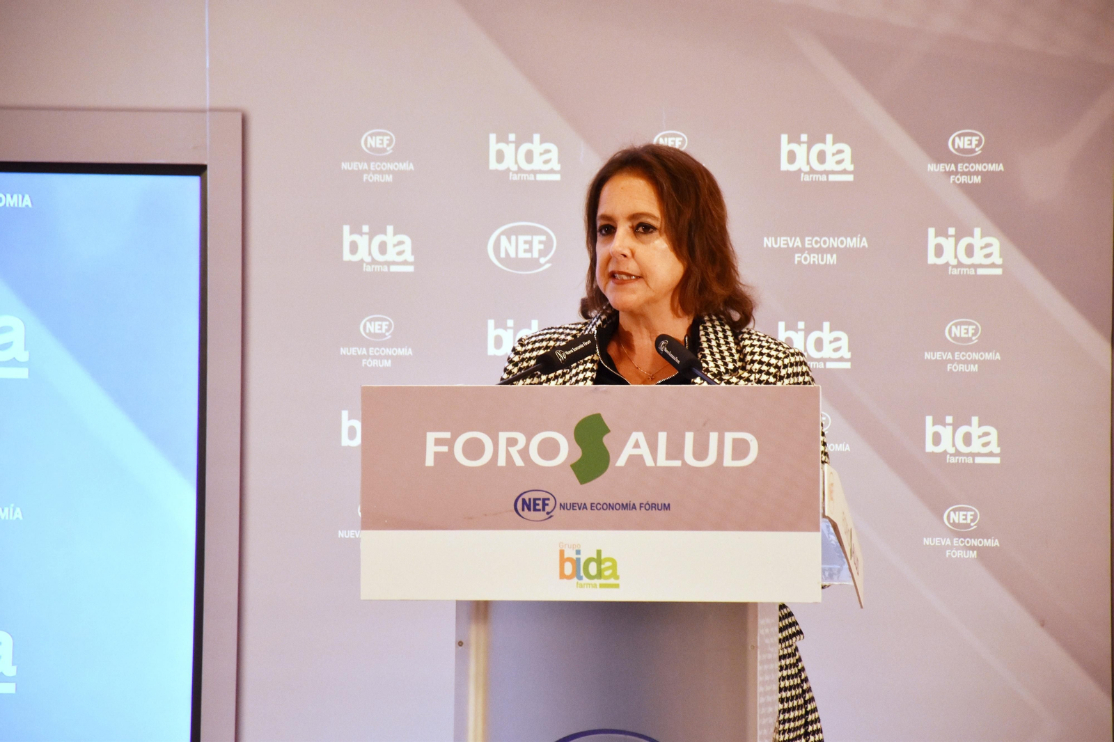 Catalina García durante su intervención en el Foro Salud organizado por Nueva Economía Fórum y Bidafarma.