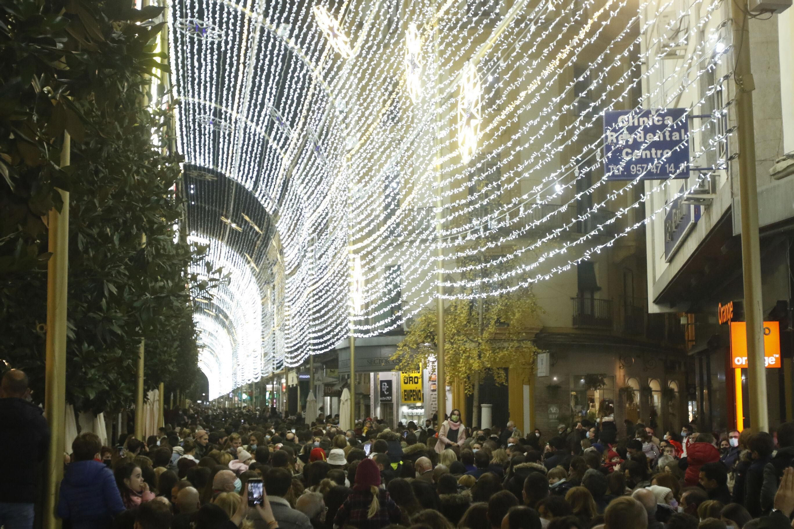 Espectáculo de luz y sonido de la calle Cruz Conde.