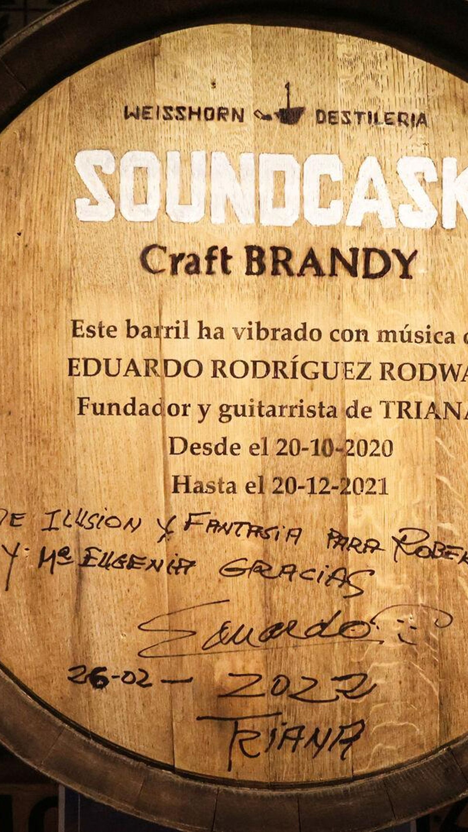 Barril dónde se germinó el Brandy con música de Eduardo Rodríguez.
