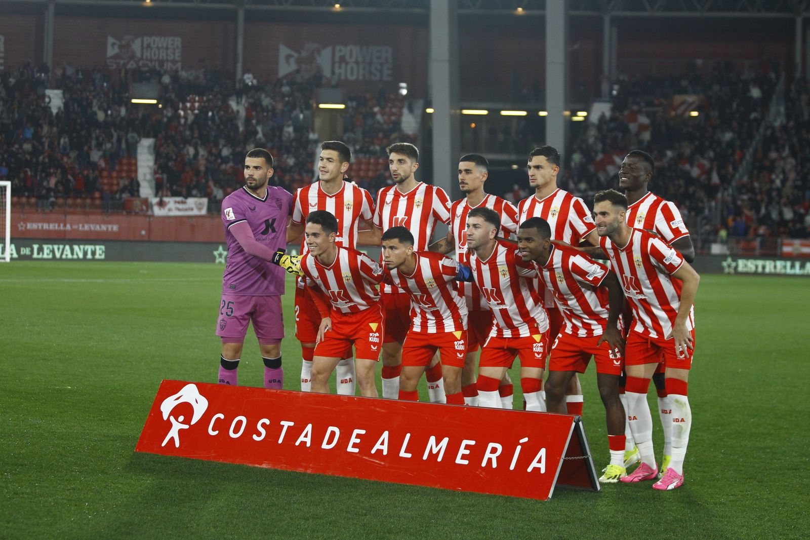 Imágenes del partido U.D. Almería-Deportivo Alavés