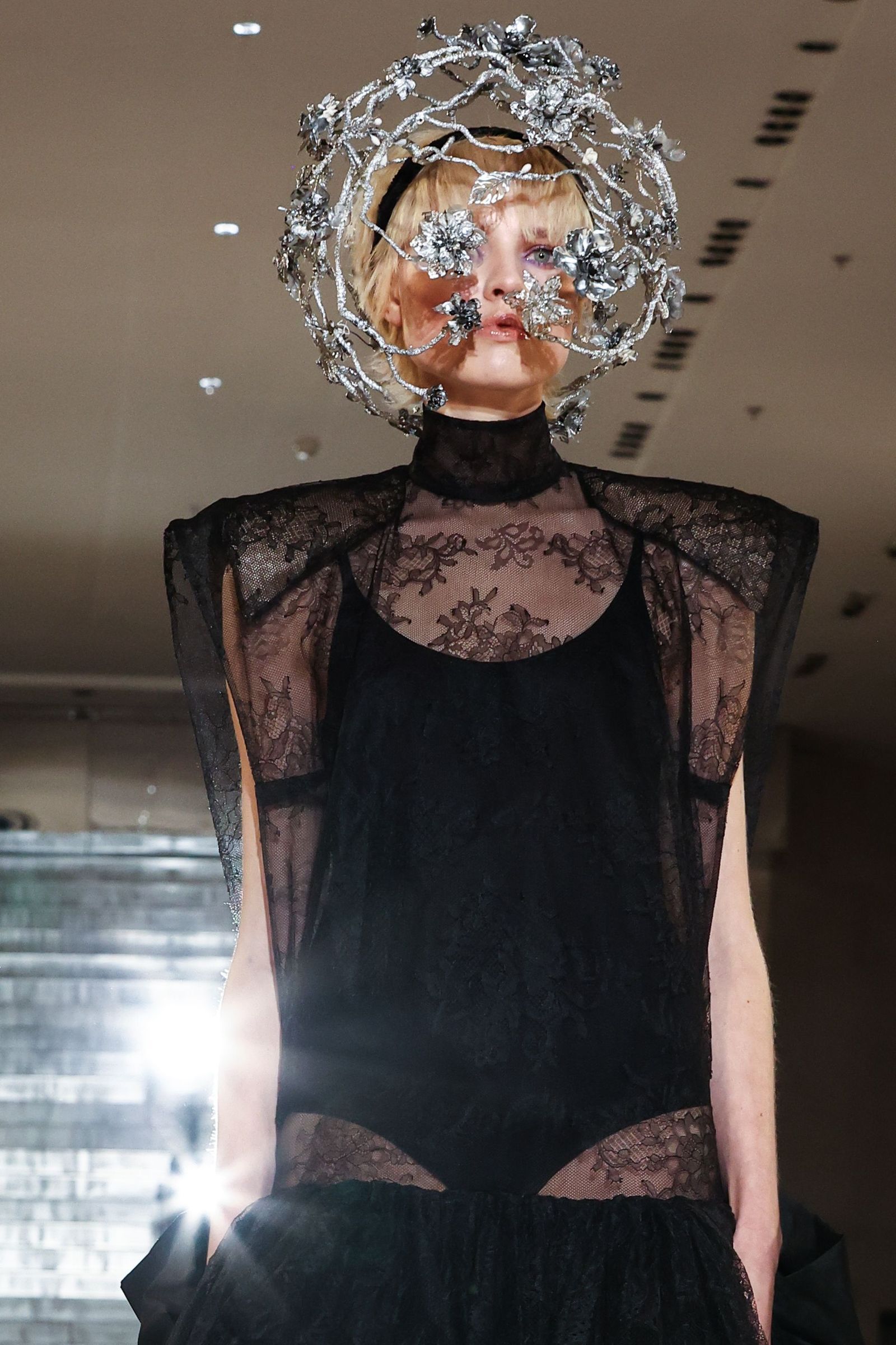 Juana Martín presenta su colección 'La Rosée' en la pasarela de Alta Costura de París, en imágenes