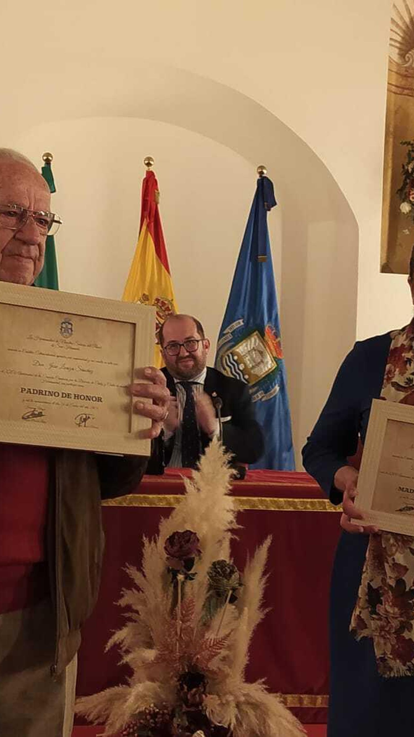 Nombramiento del Padrino y de la Madrina de Honor del 25 aniversario de la hermandad del Rocío de San Fernando.