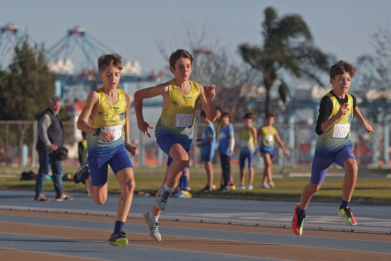 Fotos de la final de los Juegos Municipales de Atletismo en Algeciras