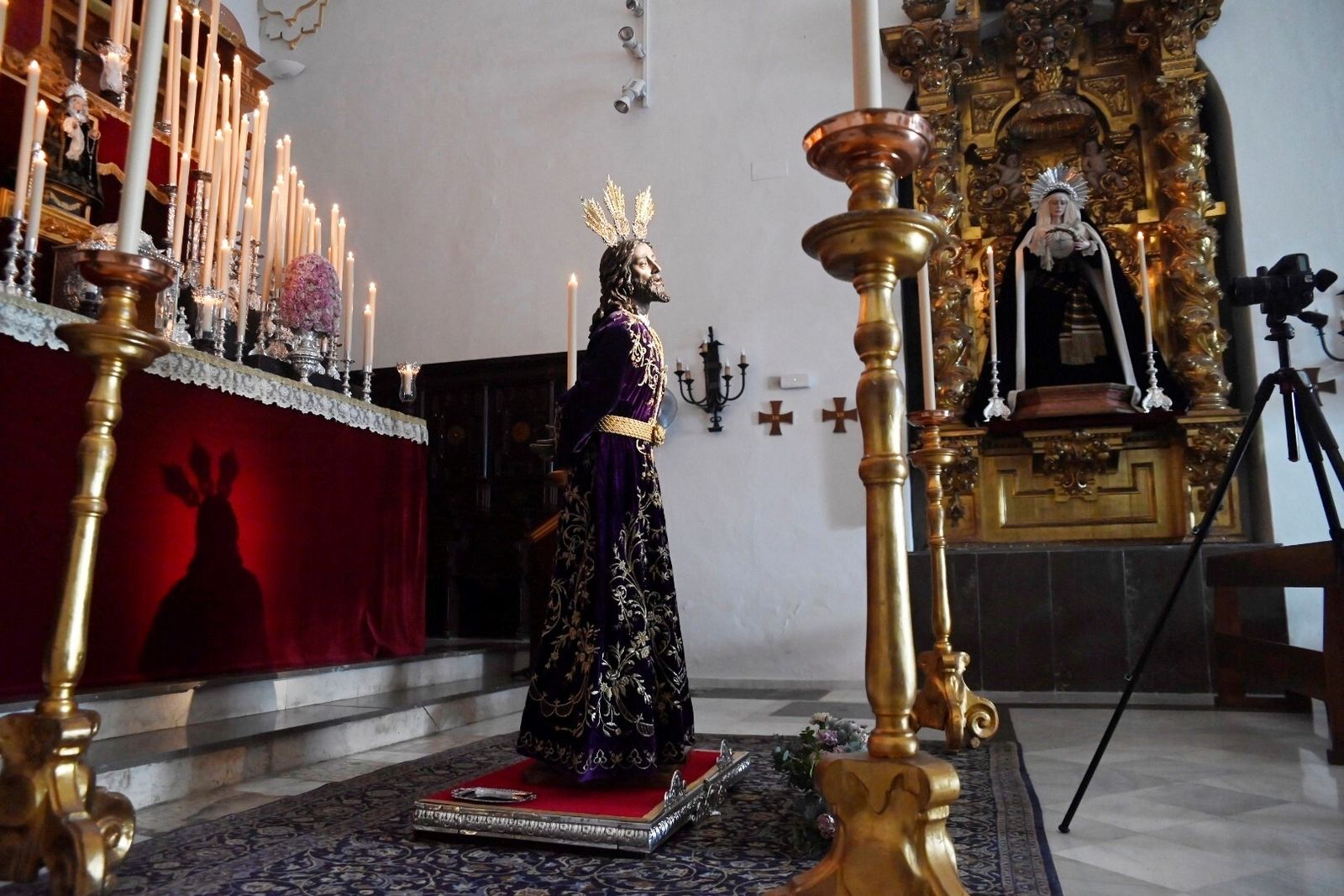 El besamanos del Cristo del Perdón de Córdoba, en imágenes