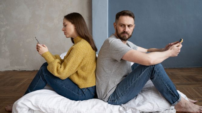 Pareja con problemas de comunicación.