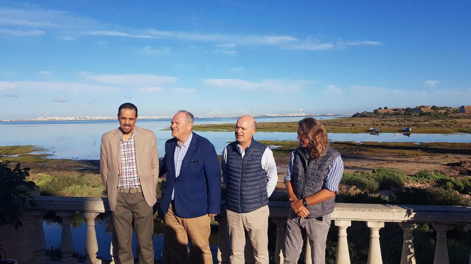 Presentación de la I Travesía de la Bahía en Bahía Sur.