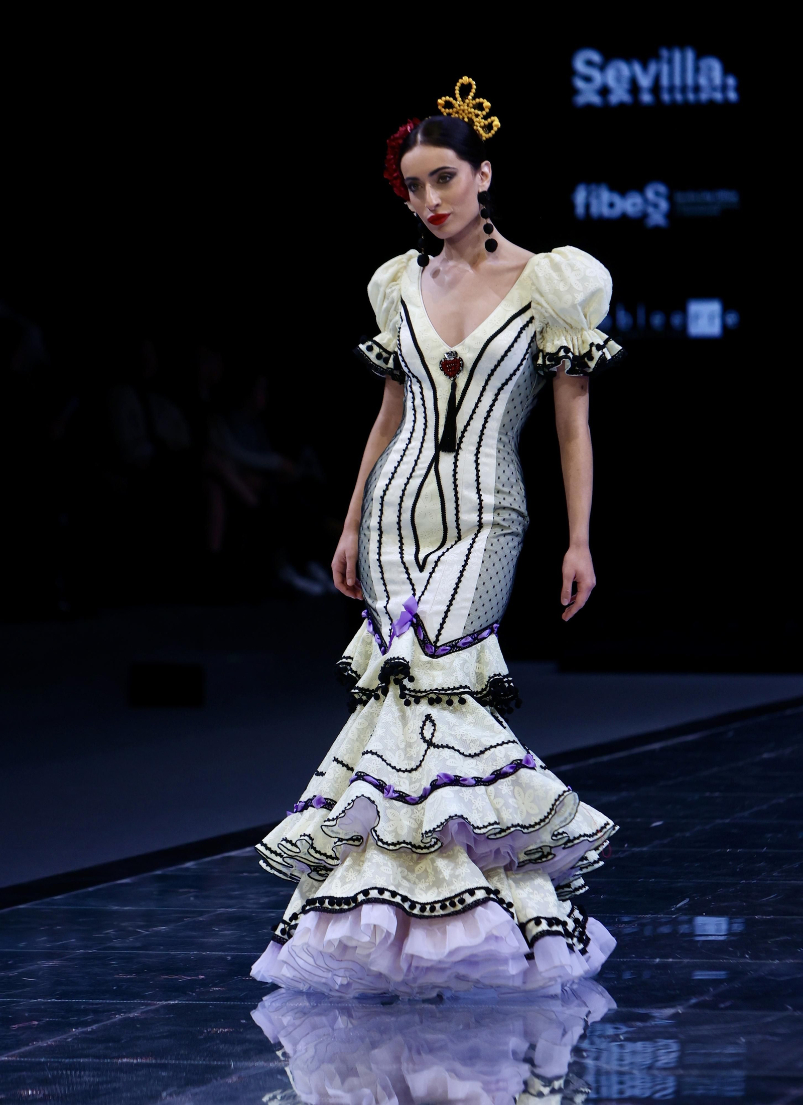 Desfile de Inma Castrejón en SIMOF 2024, todas las fotos