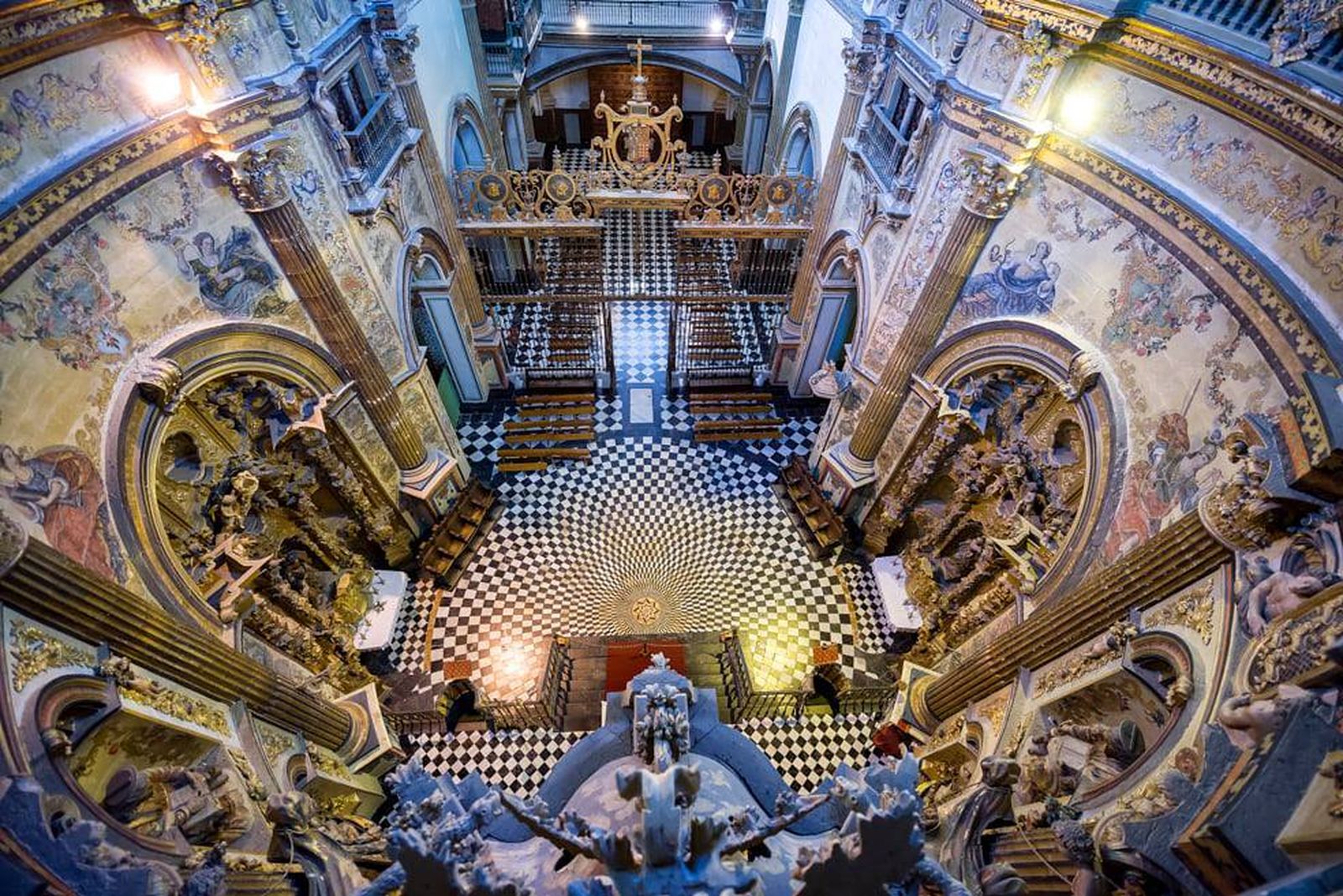 La Sacra Capilla de El Salvador acoge actividades y conciertos durante todo el año.