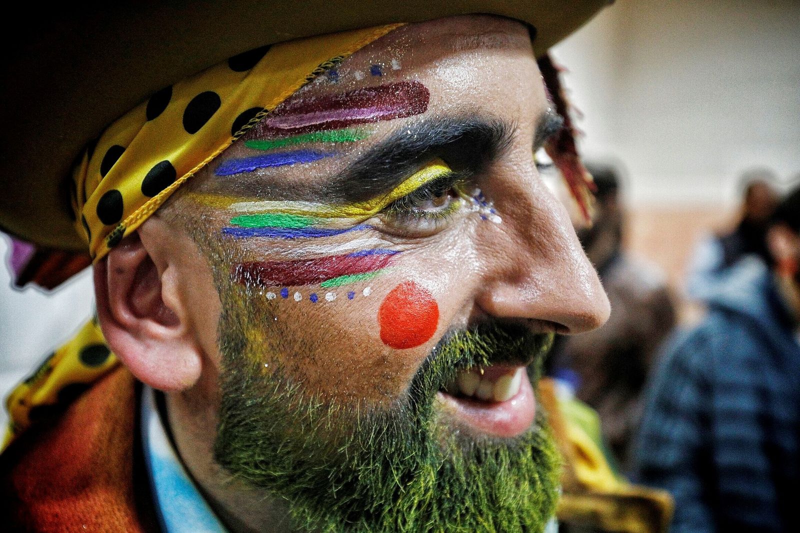 Comparsa 'Los poquito a poco' en camerinos