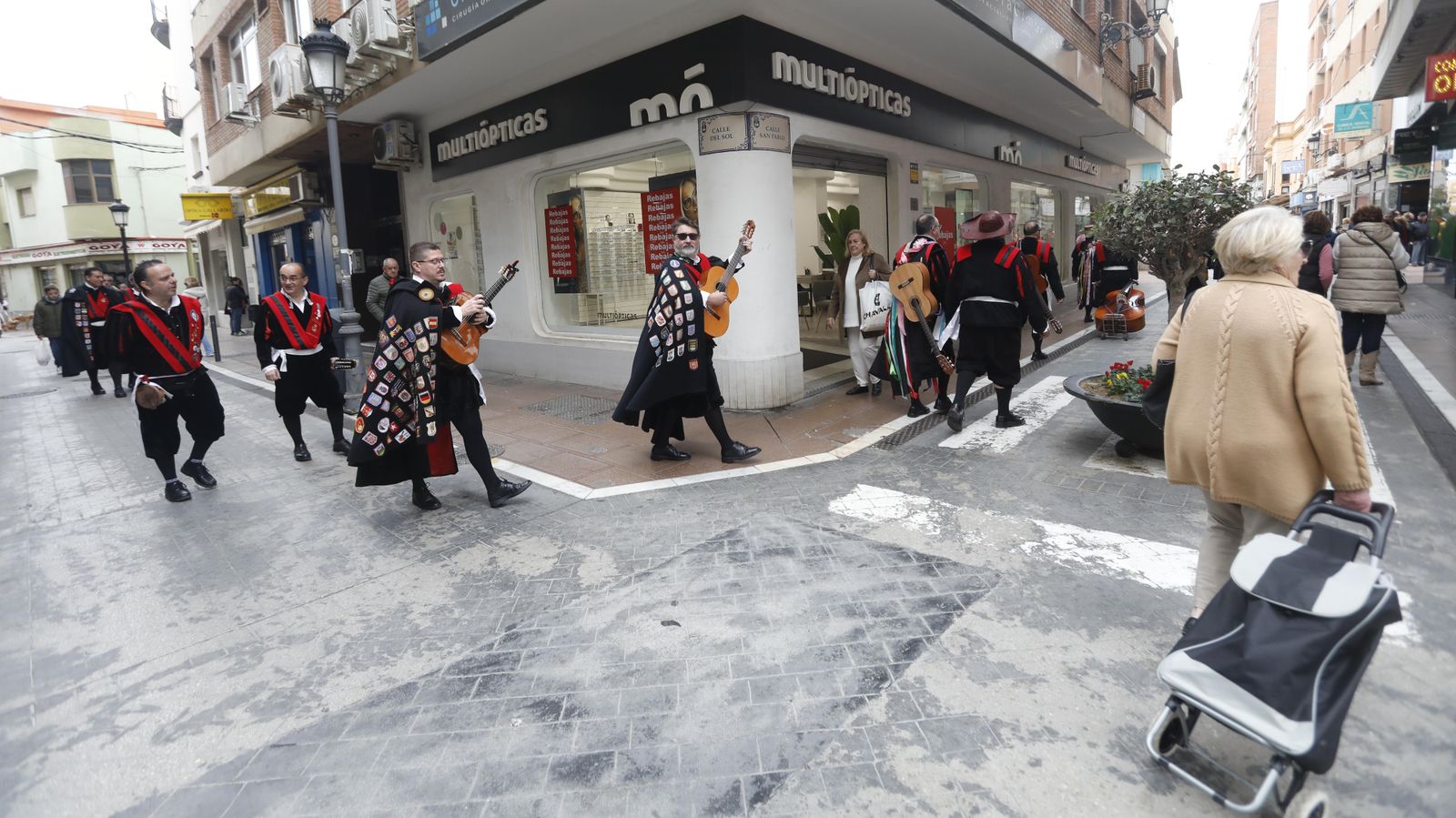 Las fotos del Pasacalles de Tunas en La Línea