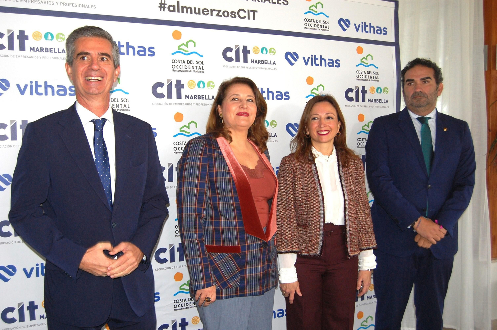 La visita de la consejera a los almuerzos de socios de CIT Marbella.