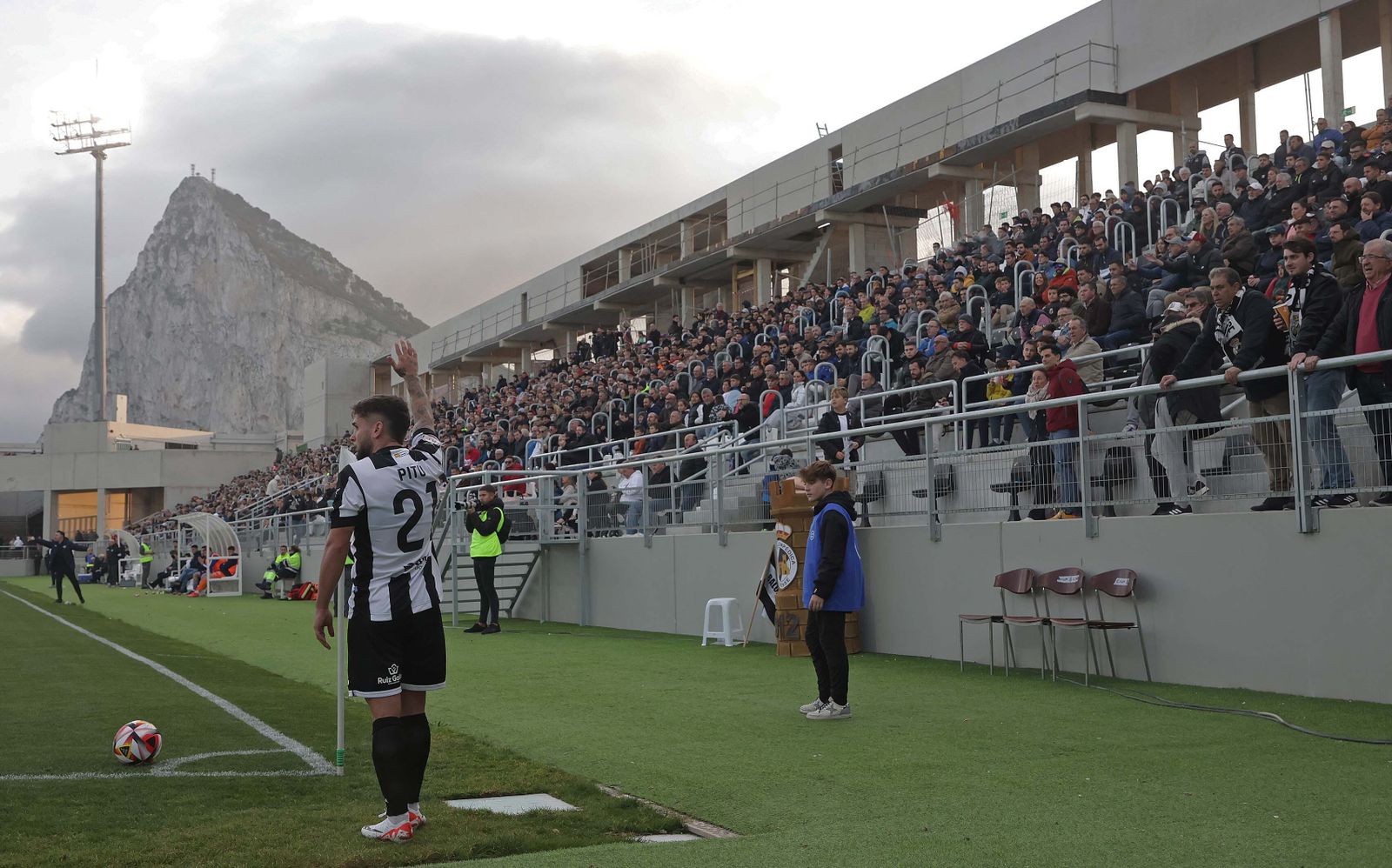 Búscate en el Ciudad de La Línea durante el Balona - Yeclano