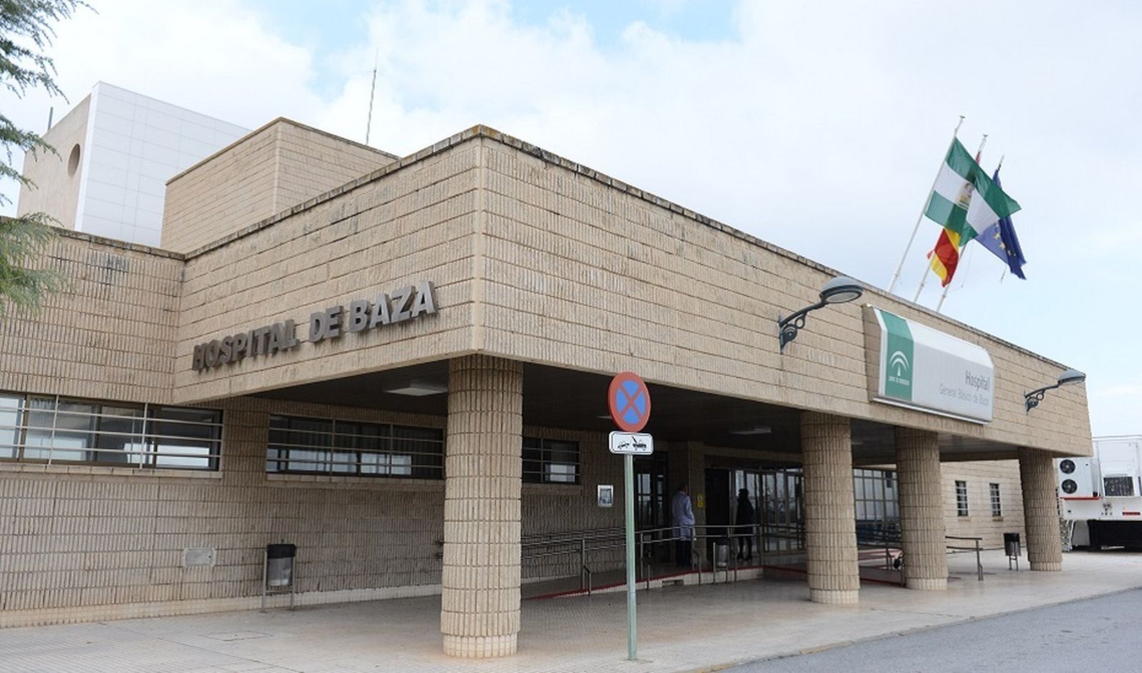 Sindicatos denuncian el cierre durante más de tres años de la cafetería del Hospital Comarcal de Baza