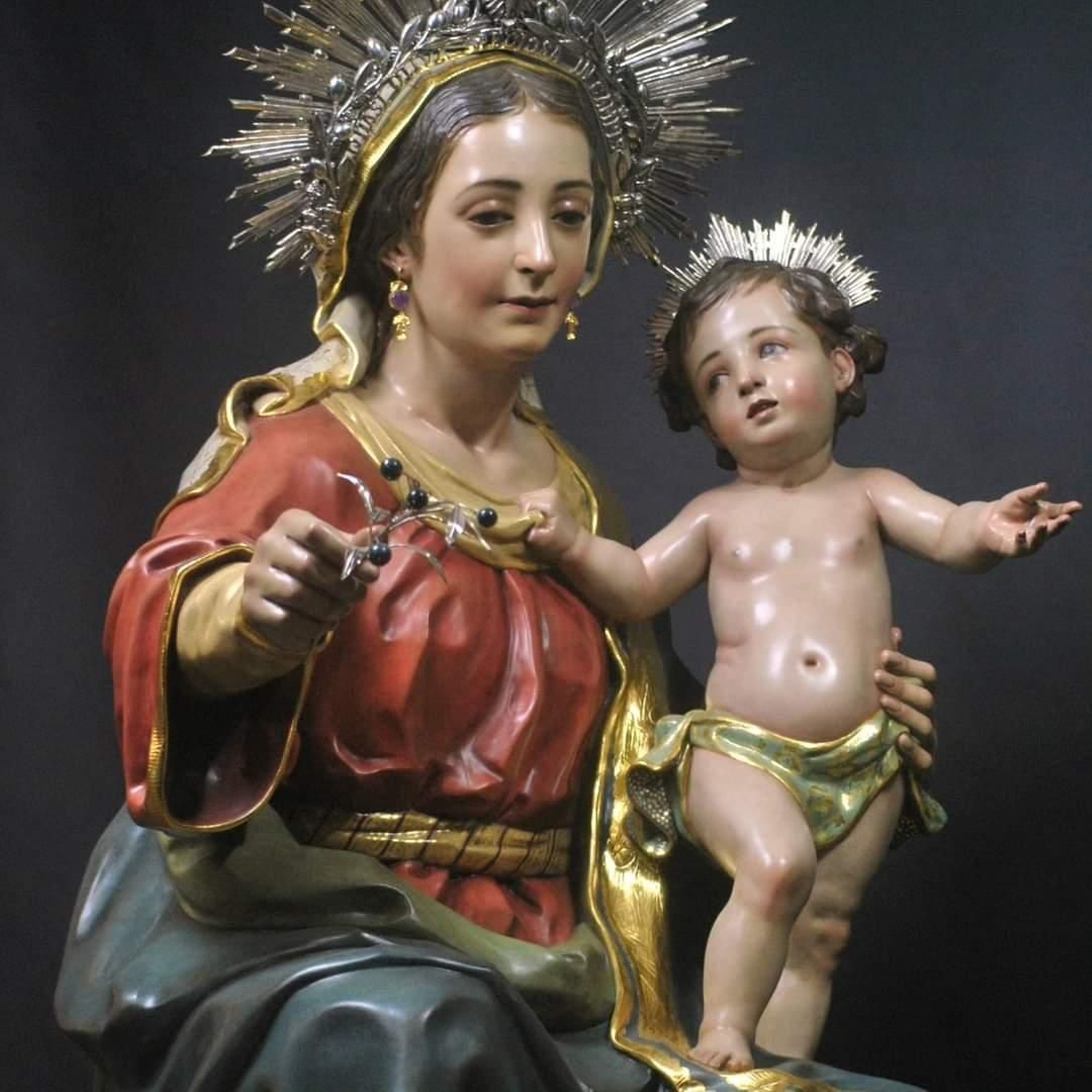 La portentosa nueva imagen de Darío Fernández para el Polígono Sur