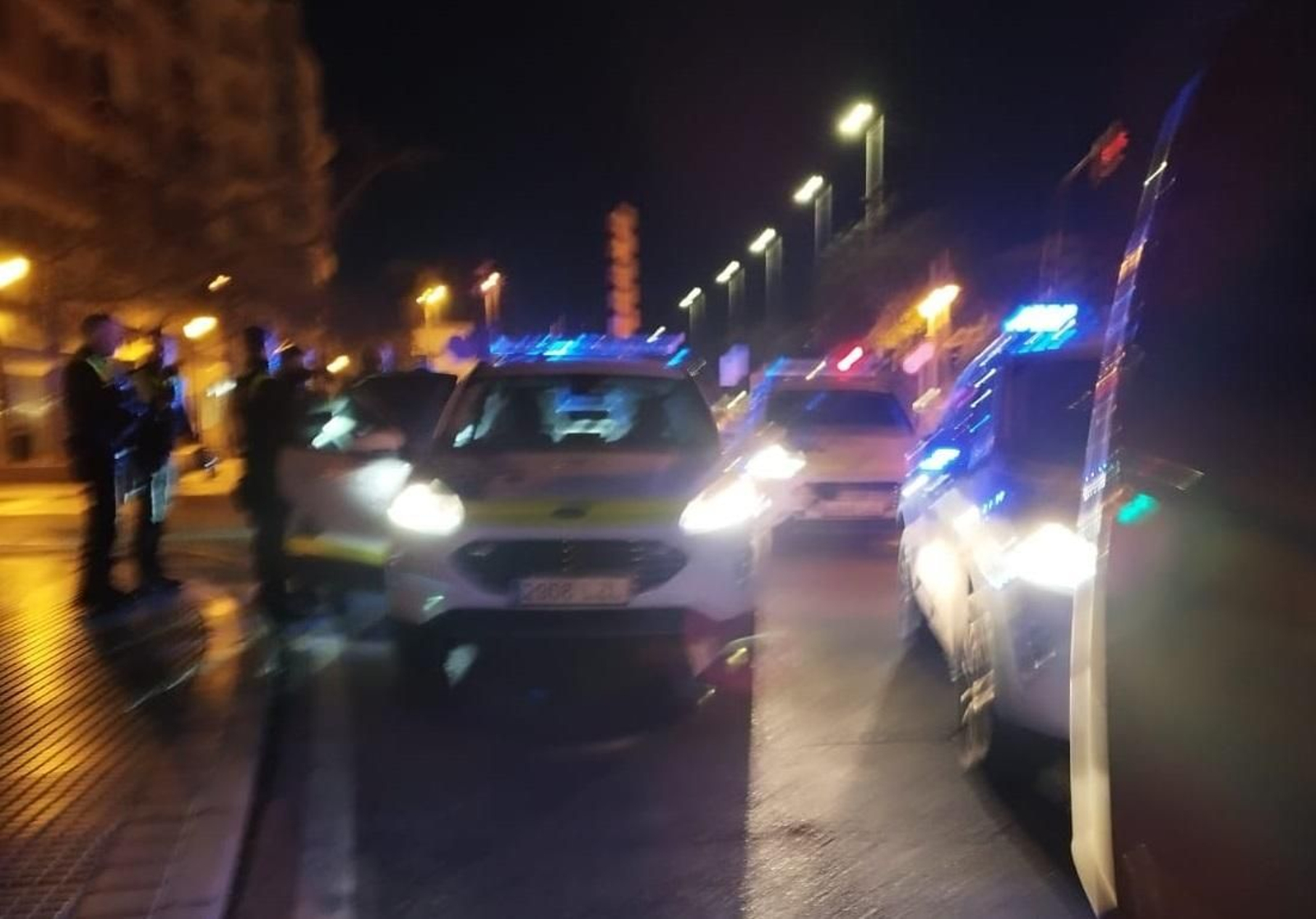 Policías locales en la zona en que se produjeron los hechos