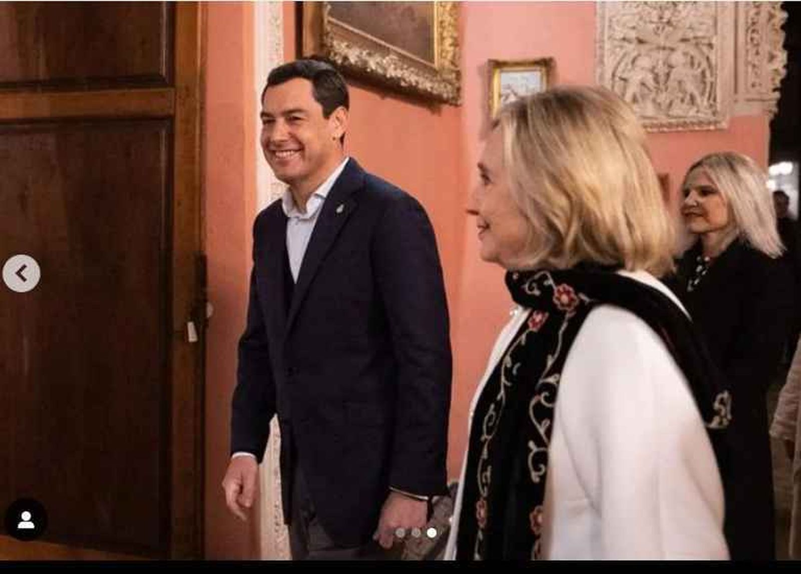 La visita de Hillary Clinton al Palacio de Dueñas con Juanma Moreno y Eugenia Martínez de Irujo