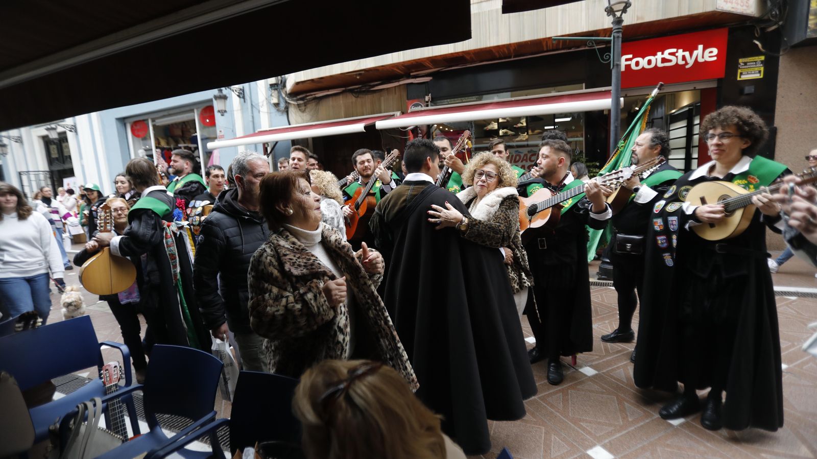Las fotos del Pasacalles de Tunas en La Línea