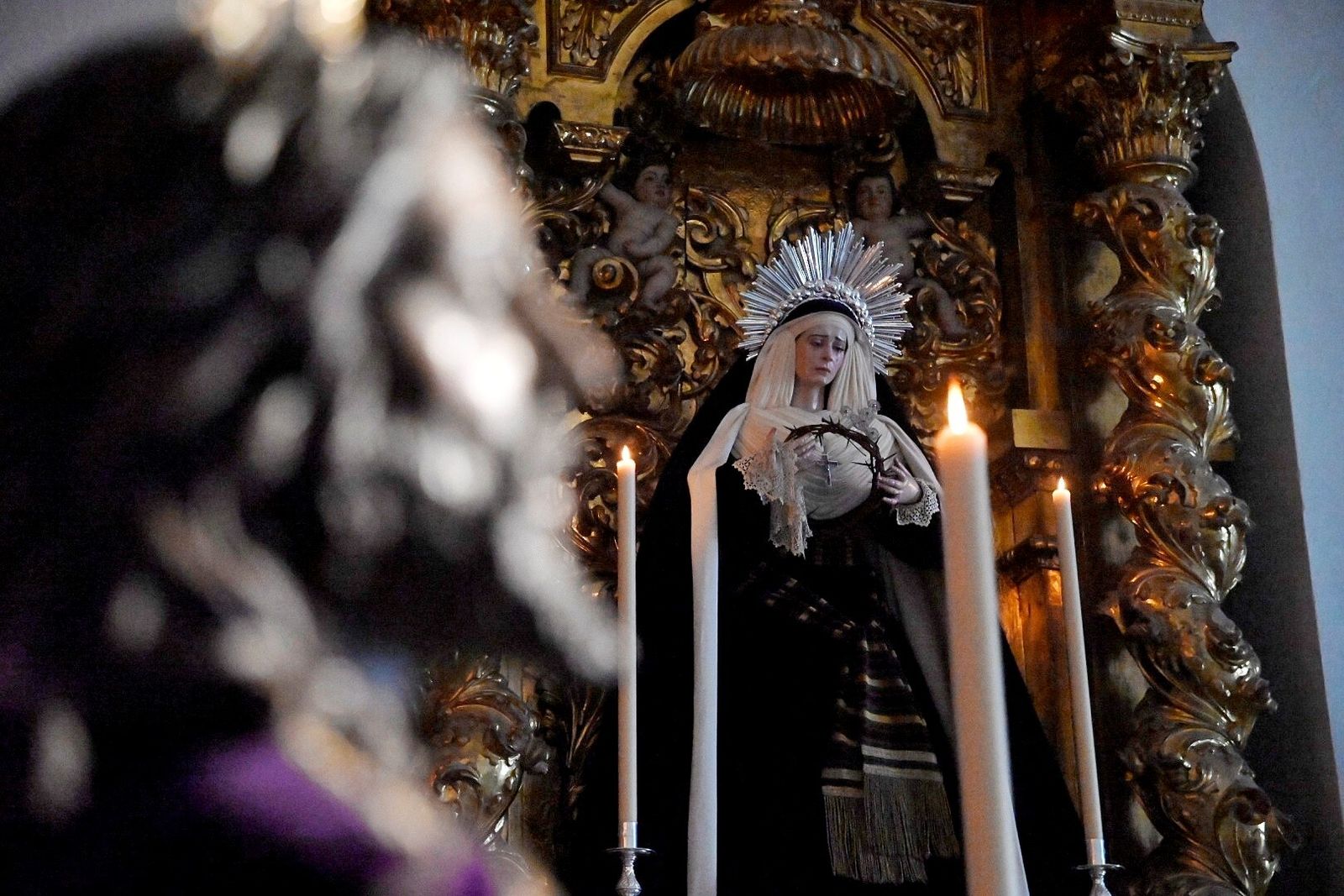El besamanos del Cristo del Perdón de Córdoba, en imágenes