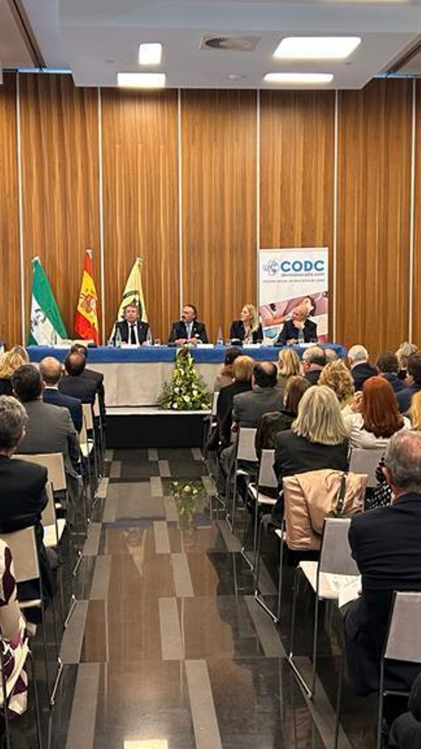 Numeroso público en el Parador de Cádiz.