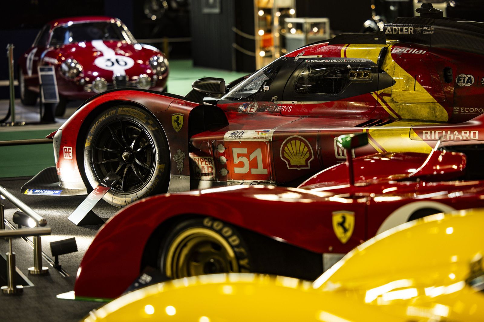 Los increíbles coches clásicos de la Retromobile 2024