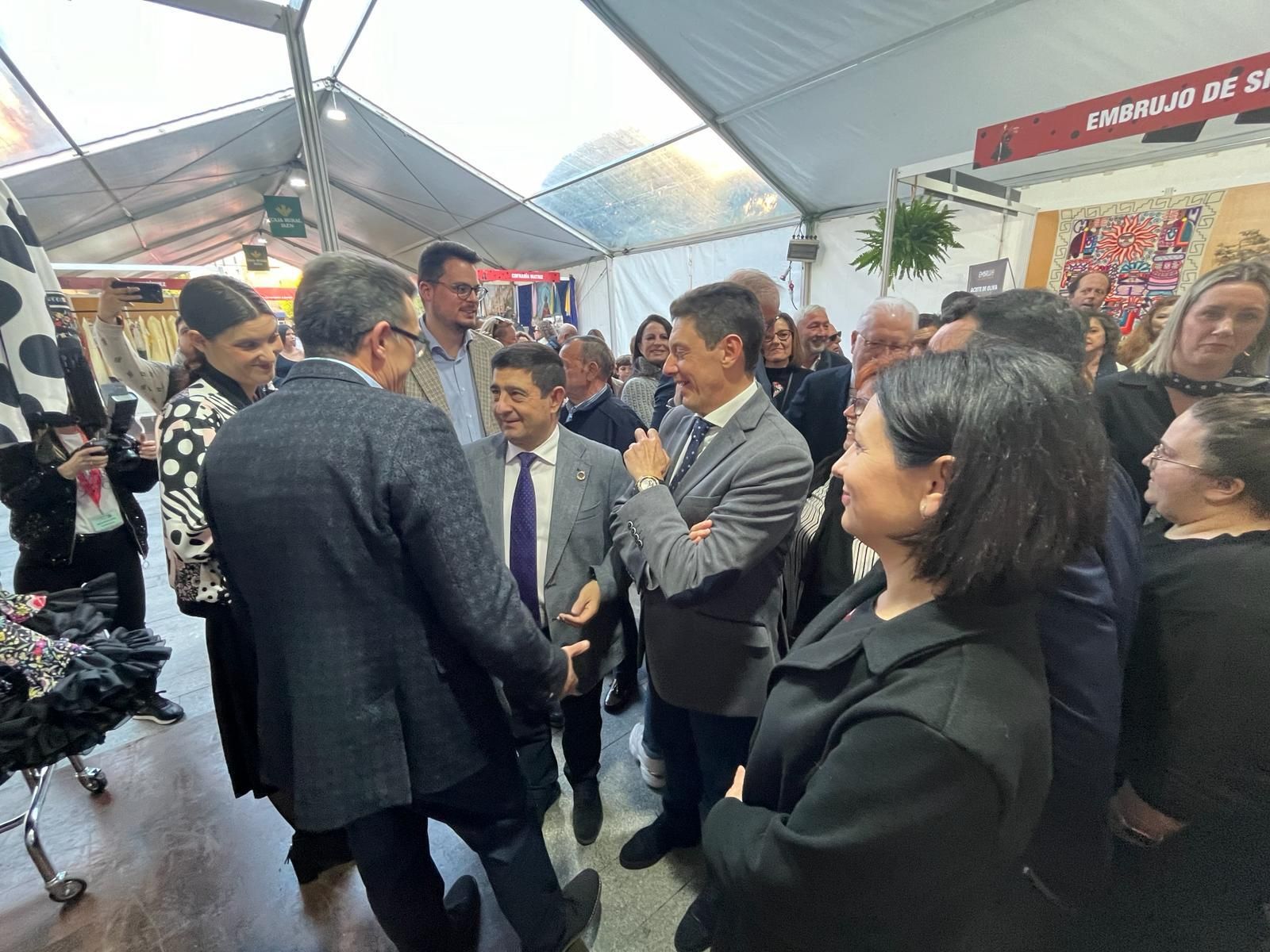 Inauguración y primer desfile de Andújar Flamenca