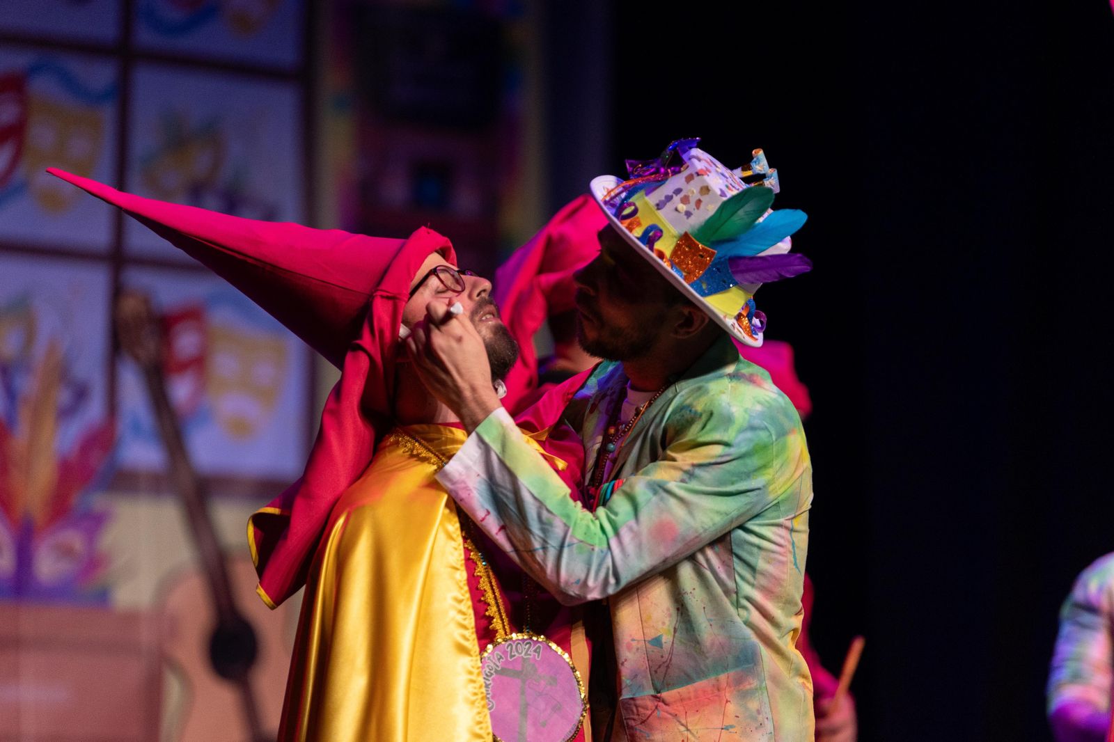 Imágenes de la actuación de la murga de Ayamonte "Pa cruz, esta que llevo encima" en el Carnaval Colombino